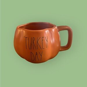 Rae Dunn Pumpkin coffee mug. Turkey Day pumpkin.